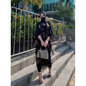Kaftan Wayang Daun