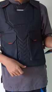 Rompi Motor Touring Pelindung Dada dan Punggung Penahan Angin Saat Berkendara Bahan Lapis Busa Rompi Motor Pelindung DadaJahitan Kuat Kantong Depan Besar Muat Hp Model-RR01