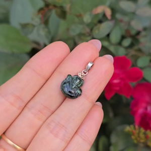 Q2383 Mặt dây chuyền hồ ly Cẩm Thạch Sơn Thủy xanh đậm size nhỡ 12x13mm móc kim tiền bạc không kén mệnh - Phong Thuỷ TUDO P
