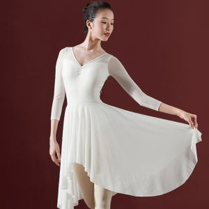 The Chinese ballet one-piece dress is ethereal and graceful presenting a dance of adult practice in a gauze dress