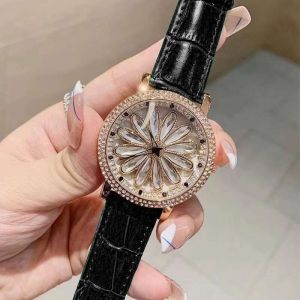Ladies Quartz Watch 360° Rotating Dial Starry Sky Crystal Large Dial Luxury Faux Leather Strap Women Wristwatch