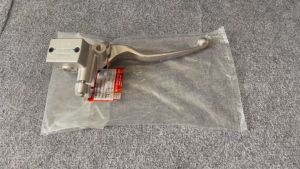 Tay Thắng Bình Dầu Suzuki Gz150a