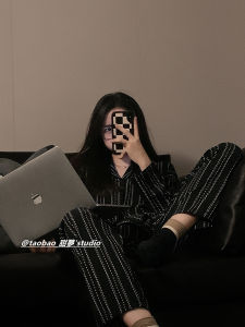 ลายม้าลายเกาหลี ผ้าฝ้าย ชุดนอนแขนยาวเสื้อผ้าสําหรับผู้ชายและผู้หญิง สีดำ ชุดนอนคู่รัก ฤดูใบไม้ผลิ ฤดูใบไม้ร่วง ฤดูกาล