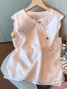 เสื้อเชิ้ตแขนกุดสไตล์จีนใหม่สำหรับผู้หญิง ดีไซน์ฤดูร้อน เสื้อผ้าทำงาน กระดุมจีบ ดีไซน์เก๋ไก๋ หวาน นุ่ม สวมใส่สบาย ฤดูร้อน 2025