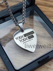 Girls Band Cry Crying Young Adult Band Jing Qin Rencai Peach Aroma an and the Sea Surrounding Guitar Pick Necklace