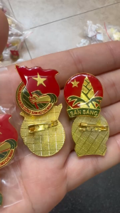 10 cái Huy hiệu đoàn loại đẹp huy hiệu đoàn màu vàng đẹp