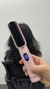 【Ready Stock】 New USB Charging Wireless Direct Send Comb Not Harmful To Hair Heat Comb Multi-Function Negative Ion Curling Comb Straight 电动直发梳