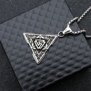 Kalung Retro Modern Desain Arc Reactor Iron Man Untuk Pria dan Wanita