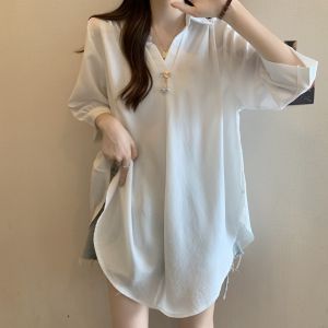 Summer Plus Size Black V-Neck Shoulder Snowcap Sleeveless Shirt for Plump Women with Slimming Design and Belly Covering Style