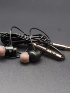 In-Ear High Quality Sound Volume Control with Mic Call Function Adjustable Volume Wired Headphones High Sound Quality Earbuds