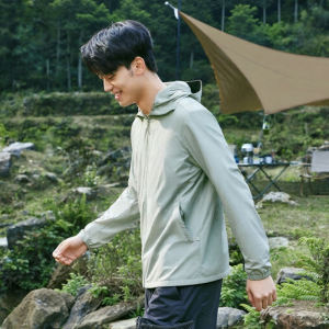 Beneunder | Banana Leaf Mens Outdoor Sports Lightweight Quick Dry Sun Protection Clothing UPF50+ Standard Fit Summer Series