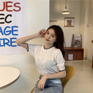 เสื้อทีเชิ้ตแขนสั้นสไตล์ฮ่องกงเสื้อผ้าผู้หญิงเสื้อตัวบนทรงหลวมผ้าถักวิสคอสฉลุลายสดใสน่ารักสำหรับผู้หญิงแบบใหม่ฤดูร้อนปี2021