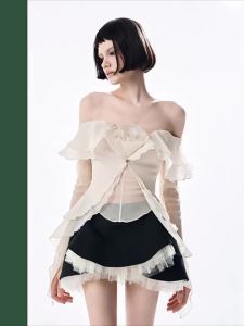 French One-shoulder Floral Mesh Blouse Set