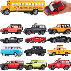 รถเล็กฝุ่อเด็กภูเขา 3-8ปี รถตำรวจเปิดประตูพิเศษ โมเดลรถโลหะ