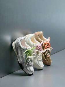 Li-Ning | Giày Sneakers Nữ Đế Mỏng Phong Cách Huấn Luyện Cổ Điển