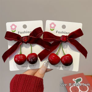 กิ๊บติดผมรูปผีเสื้อผ้ากำมะหยี่สีแดง กิ๊บติดผมรูปปากเป็ดสไตล์ย้อนยุคสำหรับผู้หญิง กิ๊บติดผมด้านข้าง ทรงหางม้า สไตล์เกาหลี ฤดูใบไม้ผลิและฤดูร้อน 2023