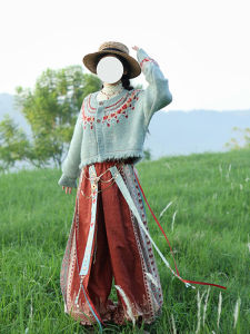 ชุดเสื้อผ้าผู้หญิงสไตล์ฤดูใบไม้ร่วง/ฤดูหนาว เสื้อเชิ้ตคอวีถักและกางเกงไฟล์ลิงปีใหม่ ชุดลำลอง สไตล์จีนโบราณ ชุดเสื้อผ้าแบบสวมหัว