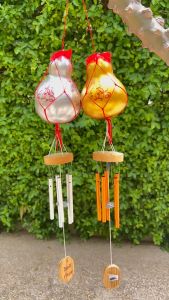 1 น้ำเต้าหรือครีม ทอง 5 แท่ง เงิน ทอง 5 แท่ง / กระดิ่งลม น้ำเต้าหรือครีม ทอง 5 แท่ง (ผ่านพิธี) เสียงไพเราะที่สุด ท่ออะลูมิเนียมอย่างดี WIND CHIME