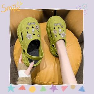 PiShops  งานดี รองเท้าแตะหัวโตแฟชั่น พื้นนิ่มน้ำหนักเบาสวมใส่สบายเท้า มีสีให้เลือกหลายสี ราคานี้มีตัวติดให้ด้วยนะ ตัวติดคือสวยหรูดูแพงมาก พลาดแล้วพลาดเลย ต้องมีน้าา