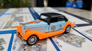 Mô Hình Đồ Chơi Xe Ô Tô Volkswagen Cổ Điển. Tỷ Lệ 1.36 Bằng Hợp Kim + Nhựa ABS. Có Bánh Đà