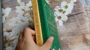 Sách Combo 2 Quyển Kinh Cao Cấp [Địa Tạng Bồ Tát Bổn Nguyện + Kinh A Di Đà - Bốn Mươi Tám Nguyện - Kệ Nguyện Sinh] (Bìa cứng)