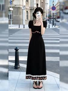 NIUVIES | Đầm Maxi Đen Eo Dây Pháp Cổ Vuông Mùa Hè Thanh Lịch