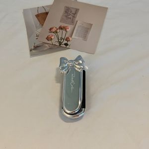 Portable Silver Acrylic Comb Compact Foldable Mirror Integrated Ladies Special Use Personal Care Cleaning Tool Family Goods