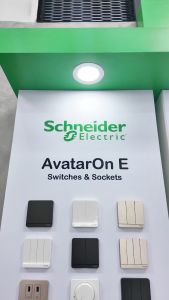 Schneider Electric เต้ารับคู่มีกราวด์ สีขาว รุ่น AvatarOn E 16AX 250V Socket White E83426UES2_WE สั่งซื้อได้ที่ร้าน Ucanbuys