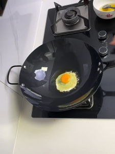 💥กันสนิม 3 เท่า💥 กระทะเหล็ก กระทะเหล็ก กระทะเหล็กเผา เคลือบน้ำมันธรรมชาติ ไม่ติดกระทะ ไม่เคลือบผิว กระทะเหล็กเผาไฟ กระทะจีน กระทะเหล็กแท้ กระทะทอด กระทะผัด ด้ามไม้ กระทะจีนเผา กระทะเผา กะทะเหล็ก กระทะเหล็กจีน กระทะไม่ติดก้น กระทะ กะทะเหล็กเผาไฟ