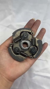 ครัชเครื่องตัดหญ้า NB-411 (สีอังกฤษ: White) 3 ขา ผ้าครัช 100% ทุกครัช คลัชโรบิ้น NB 411 ครัช411 มากมาย