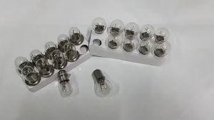 หลอดไฟหน้า-หลดไฟท้าน แป้นเล็ก ราคายกกล่อง 10หลอด