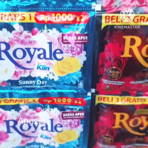 Royale pelembut pakaian konsentrat kemasan 1000 1 renceng isi 8 sachet ( 16 pcs kanan kiri )
