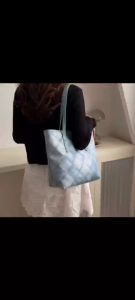 กระเป๋าถือทรงสี่เหลี่ยมลายทางความจุขนาดใหญ่สำหรับผู้หญิง กระเป๋าสะพายไหล่ข้างเดียว กระเป๋าใส่ของสำหรับเดินทาง กระเป๋าสะพายข้างแบบลำลอง