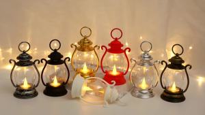 Led Retro Glowing Pony Lantern 2025 Christmas Halloween Simulation Cande Light Lamp Party Supplies Home Decorations