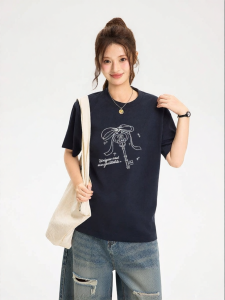 Gbiaior | Ribbon Print Navy Blue Slimming Womens T-Shirt