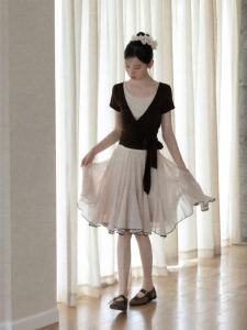 Cantonstory | Chân Váy Dáng Chữ A Cạp Cao Phong Cách Ballet Pháp