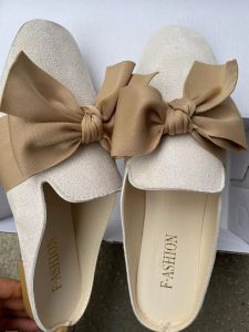 ขนาดใหญ่ ลำลอง รองเท้าส้นแบนปมผีเสื้อ ผู้หญิง รองเท้าแตะคลุมศีรษะมุกสวมใส่กลางแจ้ง ทันสมัย รองเท้าเดี่ยวพักผ่อน