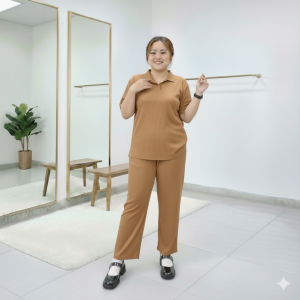 💕ชุดเซ็ตแฟชั่นผู้หญิงผ้าร่องสุดชิค ดีไซน์คอปกแขนสั้น มาพร้อมกางเกงขายาวทรงหลวม สไตล์เกาหลี ใส่สบายมาก ผ้านุ่มยืดได้ อก 44 เอว 44 สะโพก 46 นิ้ว ใส่เที่ยว ทำงาน หรืออยู่บ้านก็ดูดี ราคาถูกพร้อมส่งTZ81