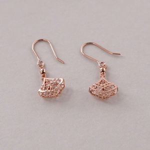 Chow Sang Sang 周生生 Minty Collection 18K Rose Gold Ginkgo Leaves Earrings 92265E