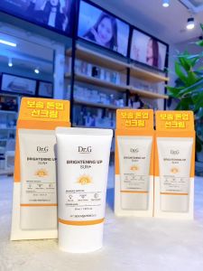 Kem chống nắng thảo dược kiềm dầu nâng tone da Dr.G Brightening Up Sun SPF 50PA+++