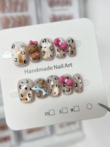 White Enhancing Leopard Print KT Cat Butterfly Knot Hand Painted Short Wearing False Nails Student Party Nail Stickers