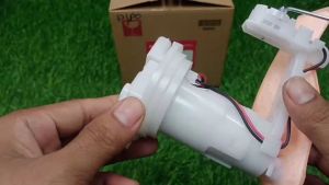 ปั้มติ๊ก ปั้มหัวฉีด ปั้มเชื้อเพลิง แท้เบิกศูนย์ HONDA click110i 2009-2011 รหัส 16800-KVB-T01 และ 16700-KVB-S53