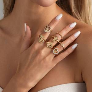 KunJoe 7Pcs/Set Trendy Cross Heart Knuckle Ring for Woman 2026 Exquisite Rhinestone Geometric Finger Rings Charm Wedding Jewelry