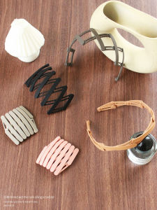 Collapsible Travel-Friendly Womens Hairband with Teeth Anti-Slip Suitable for Outdoor Use Versatile Hair Ties for Girls