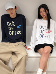Roaringwild | Graffiti Letter Print Loose Couples Teeshirt