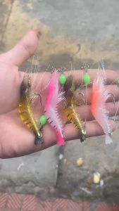 Mồi tôm câu cá Tôm dạ quang 90mm rất nhạy cá.