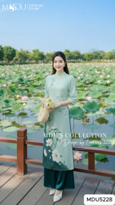 Áo Dài MDU5228 Lụa Cao Cấp Xanh Pastel Ombre Họa Tiết Hoa Lá Sen Thanh Lịch Và Duyên Dáng Từ MDU