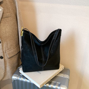 Vintage Large Capacity Womens Crossbody Bag Fashionable Commuter Shoulder Bag Autumn Winter New Style Versatile Handbag