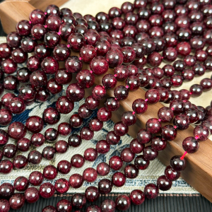 สร้อยคอ สร้อยข้อมือ ลูกปัดคริสตัลเซอร์โคเนียสีแดงธรรมชาติ ขนาด 2-10 มม. ลูกปัดทรงกลม ลูกปัดตกแต่ง DIY ทำมือ