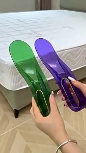 Multi Functional 2-In-1 Amber Smooth Edge Comfortable Grip Bed Sheet Folding Tool